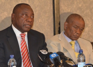 As mediator Ramaphosa outlined his "peace" plan for Lesotho, PM Thabane looked like a man defeated. (Photo: mjj)